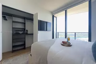 398 NE 5th, Miami, FL 33132 - Photo 12