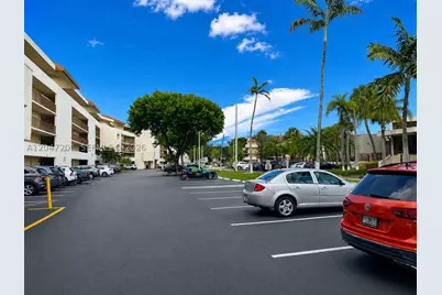 8870 Fontainebleau #106, Miami, FL 33172 - Photo 28