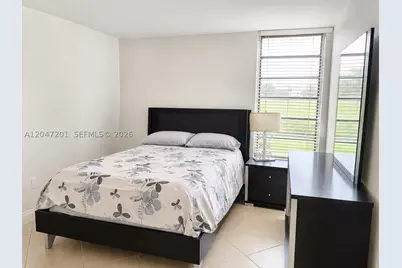 8870 Fontainebleau #106, Miami, FL 33172 - Photo 16