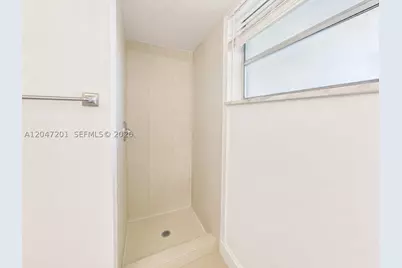 8870 Fontainebleau #106, Miami, FL 33172 - Photo 14