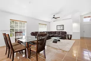 411 Bermuda Springs, Weston, FL 33326 - Photo 12