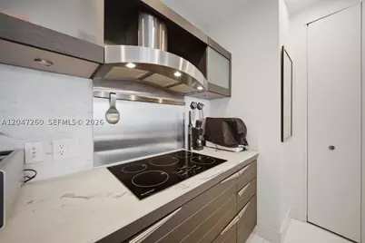 200 Biscayne Boulevard #5110, Miami, FL 33131 - Photo 18