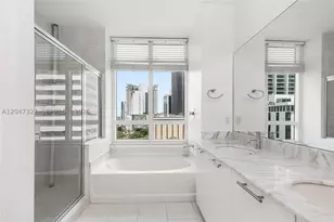 951 Brickell, Miami, FL 33131 - Photo 10