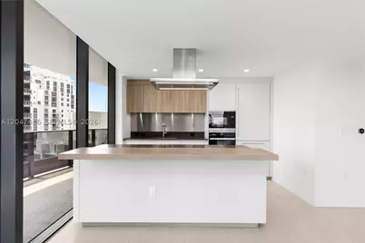 1000 Brickell #4015, Miami, FL 33131 - Photo 12