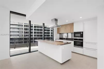 1000 Brickell #4015, Miami, FL 33131 - Photo 10
