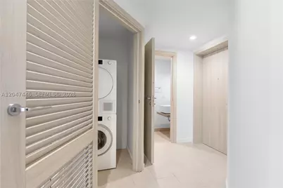 1000 Brickell #4015, Miami, FL 33131 - Photo 38