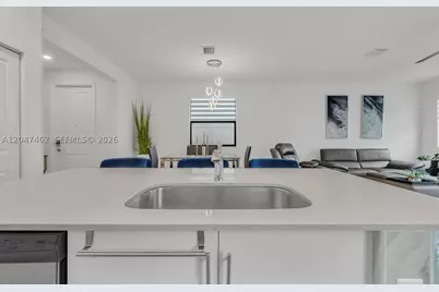 3538 W 108th, Hialeah, FL 33018 - Photo 12