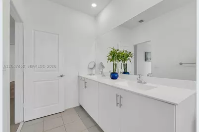 3538 W 108th, Hialeah, FL 33018 - Photo 36