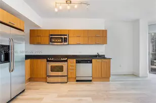 350 S Miami, Miami, FL 33130 - Photo 32