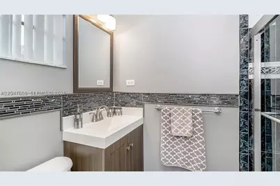 1714 Royal Grove #-, Weston, FL 33327 - Photo 20