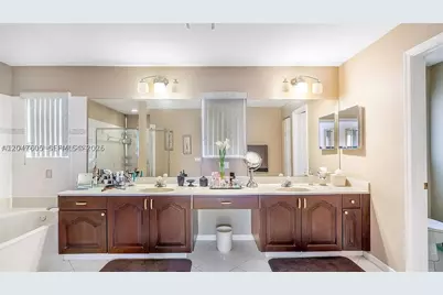 1714 Royal Grove #-, Weston, FL 33327 - Photo 22