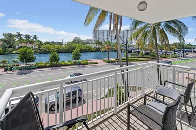 3901 Indian Creek #309, Miami Beach, FL 33140 - Photo 2