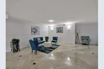 800 Parkview #131, Hallandale Beach, FL 33009 - Photo 4