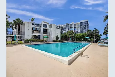 800 Parkview #131, Hallandale Beach, FL 33009 - Photo 30