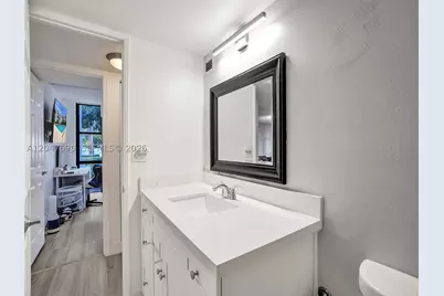 800 Parkview #131, Hallandale Beach, FL 33009 - Photo 22