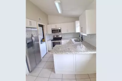 17318 NW 74th #202, Hialeah, FL 33015 - Photo 2