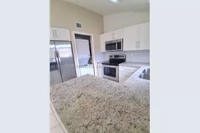 17318 NW 74th #202, Hialeah, FL 33015 - Photo 4