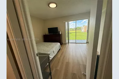 9101 Sunrise Lakes #215, Sunrise, FL 33322 - Photo 30