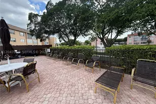 9101 Sunrise Lakes, Sunrise, FL 33322 - Photo 56