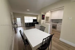 9101 Sunrise Lakes, Sunrise, FL 33322 - Photo 14