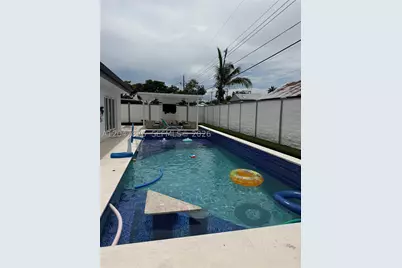 7525 Roosevelt, Hollywood, FL 33024 - Photo 30