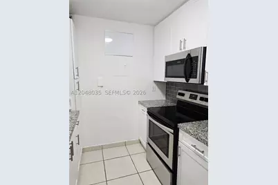8877 Fontainebleau #202, Miami, FL 33172 - Photo 4