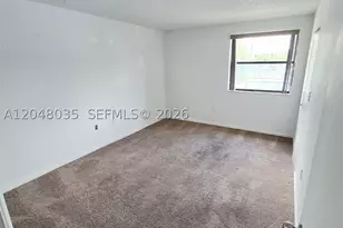 8877 Fontainebleau, Miami, FL 33172 - Photo 8