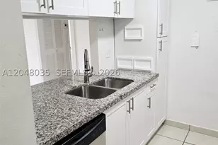 8877 Fontainebleau, Miami, FL 33172 - Photo 2