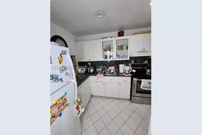 1555 W 44th #235, Hialeah, FL 33012 - Photo 8