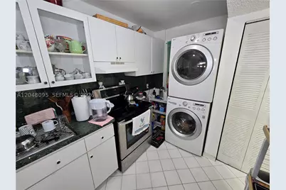 1555 W 44th #235, Hialeah, FL 33012 - Photo 10
