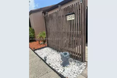 1269 NW 123rd, Pembroke Pines, FL 33026 - Photo 2