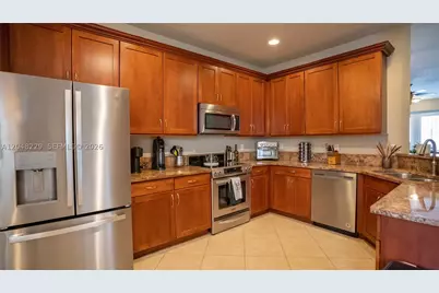 5808 Hampton Hills, Tamarac, FL 33321 - Photo 10
