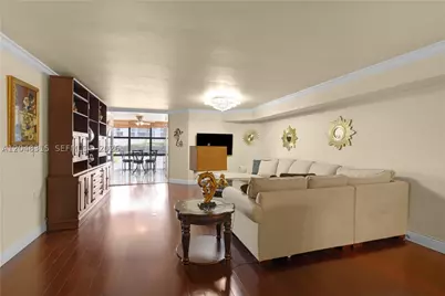 6423 Collins #703, Miami Beach, FL 33141 - Photo 12