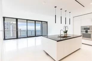 300 Biscayne Blvd, Miami, FL 33131 - Photo 10