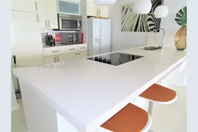 5701 Collins #1703, Miami Beach, FL 33140 - Photo 10