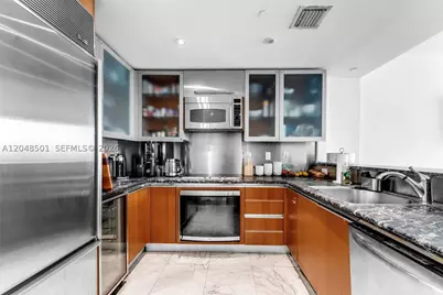 520 West #604, Miami Beach, FL 33139 - Photo 10