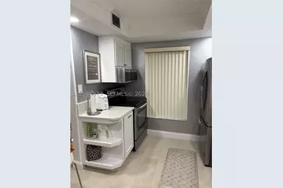 7032 SW 23rd #16, Davie, FL 33317 - Photo 10