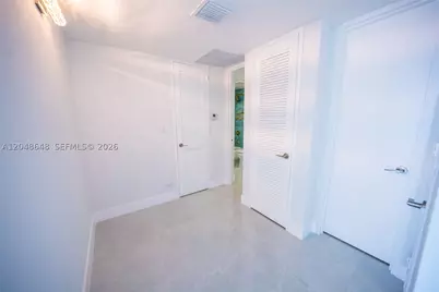 5055 Collins #14H, Miami Beach, FL 33140 - Photo 30
