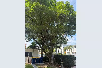 8020 Abbott #6, Miami Beach, FL 33141 - Photo 2