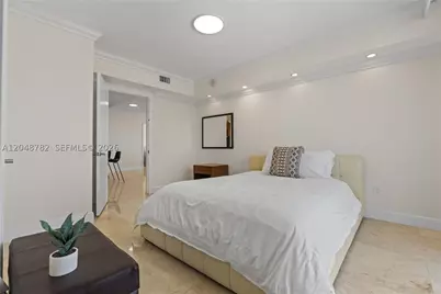 50 Biscayne #5210, Miami, FL 33132 - Photo 22