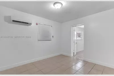 6084 E 7th, Hialeah, FL 33013 - Photo 14