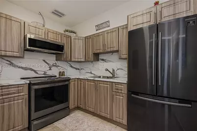 750 NE 4th, Hialeah, FL 33010 - Photo 10