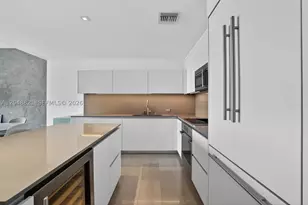 68 SE 6th, Miami, FL 33131 - Photo 18