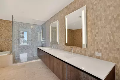 68 SE 6th #3710, Miami, FL 33131 - Photo 6