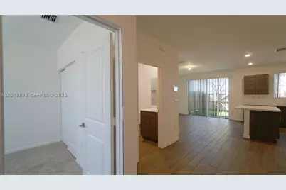 2411 SE 10th #2411, Homestead, FL 33035 - Photo 6