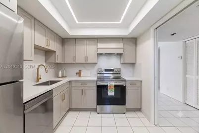 605 Oaks #607, Pompano Beach, FL 33069 - Photo 4