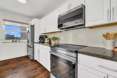 3800 Hillcrest #422, Hollywood, FL 33021 - Photo 10