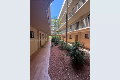 8625 NW 8th #420, Miami, FL 33126 - Photo 26
