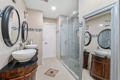 20235 Highland Lakes, Miami, FL 33179 - Photo 32