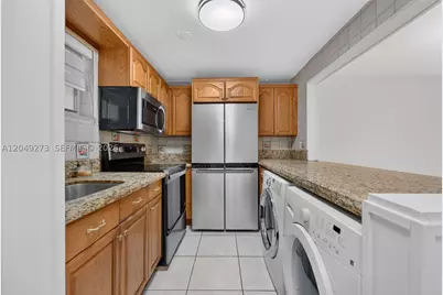 10300 Coral #C25, Miami, FL 33165 - Photo 4